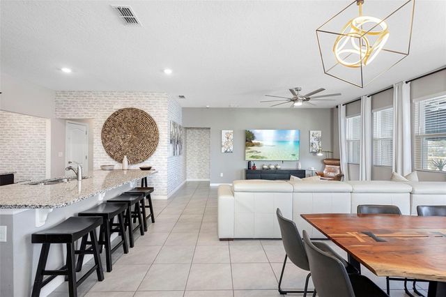 7592 OAKMOSS LOOP, Davenport, FL 33837