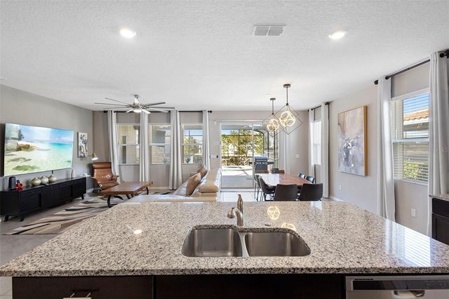 7592 OAKMOSS LOOP, Davenport, FL 33837