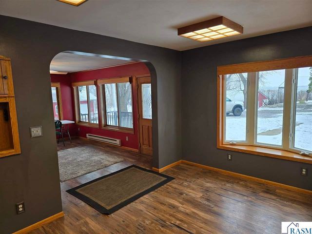 67632 440th St, Fairfax, MN 55332