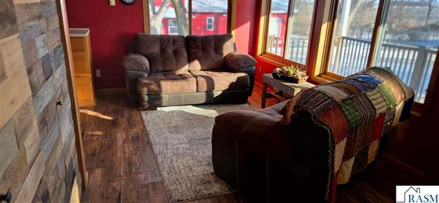 67632 440th St, Fairfax, MN 55332