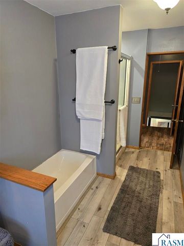 67632 440th St, Fairfax, MN 55332