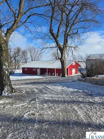 67632 440th St, Fairfax, MN 55332