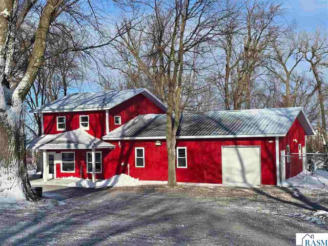 67632 440th St, Fairfax, MN 55332