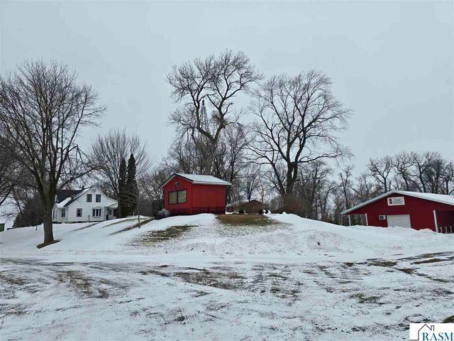 67632 440th St, Fairfax, MN 55332