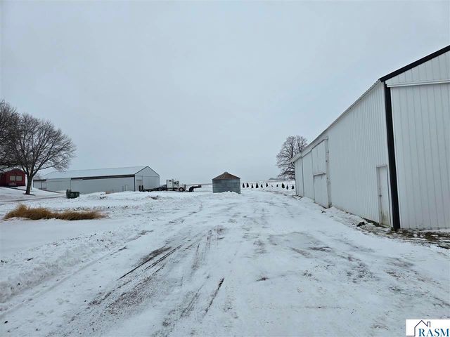 67632 440th St, Fairfax, MN 55332