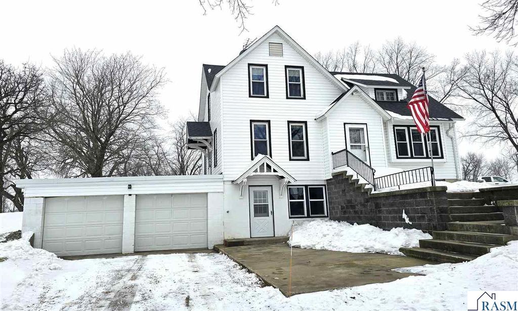 67632 440th St, Fairfax, MN 55332