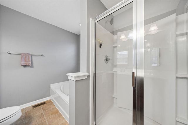 1803 Pointe View Dr, Adams Twp, PA 16046