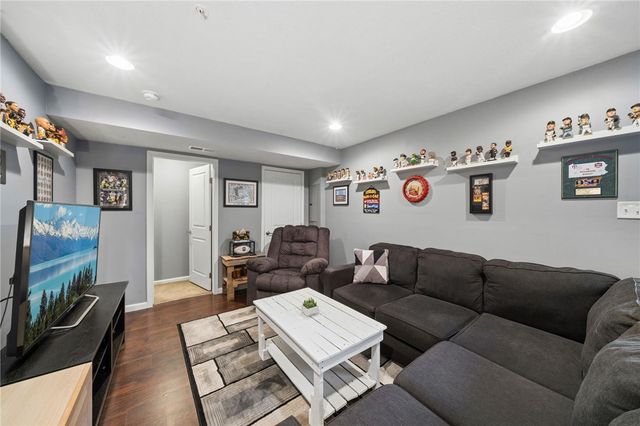 1803 Pointe View Dr, Adams Twp, PA 16046