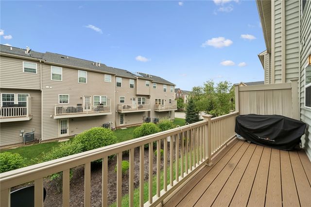 1803 Pointe View Dr, Adams Twp, PA 16046