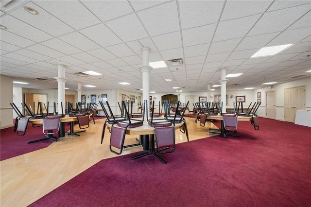 1803 Pointe View Dr, Adams Twp, PA 16046