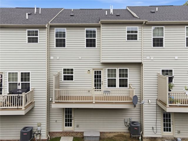 1803 Pointe View Dr, Adams Twp, PA 16046