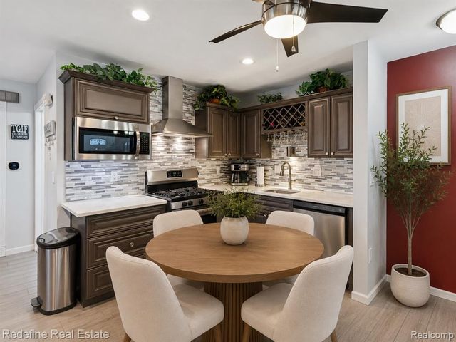 50340 Helfer Boulevard, Wixom, MI 48393