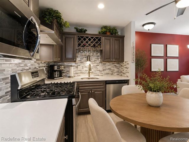 50340 Helfer Boulevard, Wixom, MI 48393