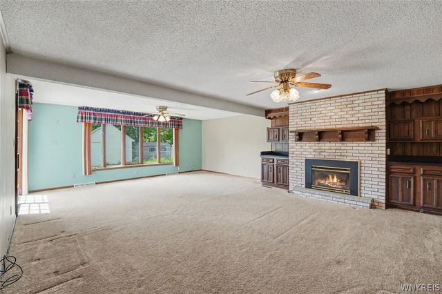 455 Meadow Drive, West Seneca, NY 14224