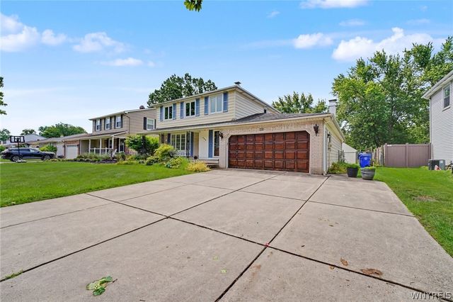 455 Meadow Drive, West Seneca, NY 14224