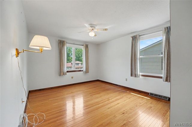 455 Meadow Drive, West Seneca, NY 14224