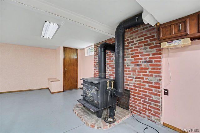 455 Meadow Drive, West Seneca, NY 14224