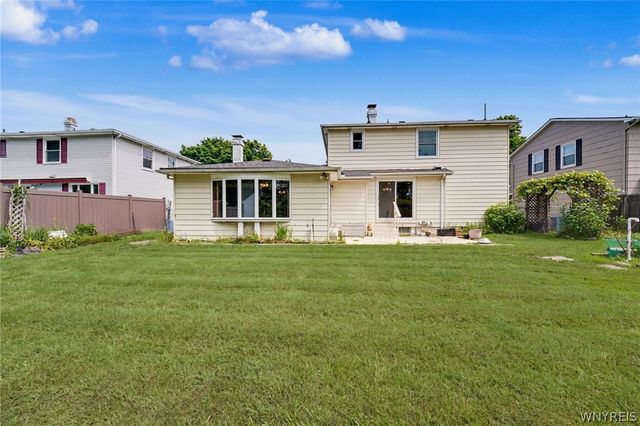 455 Meadow Drive, West Seneca, NY 14224