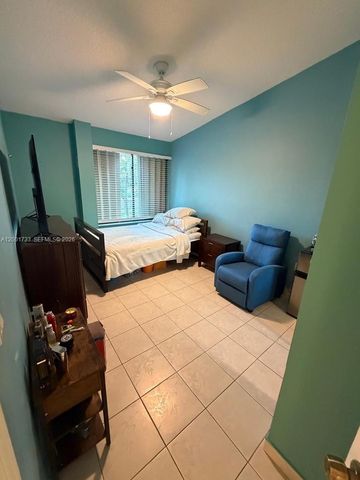 2661 NE 164th St 40, North Miami Beach, FL 33160