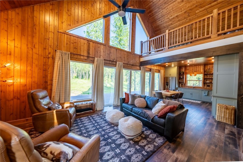 Image 3 of property listing at 331 Cheyenne Court, Troy, MT 59935