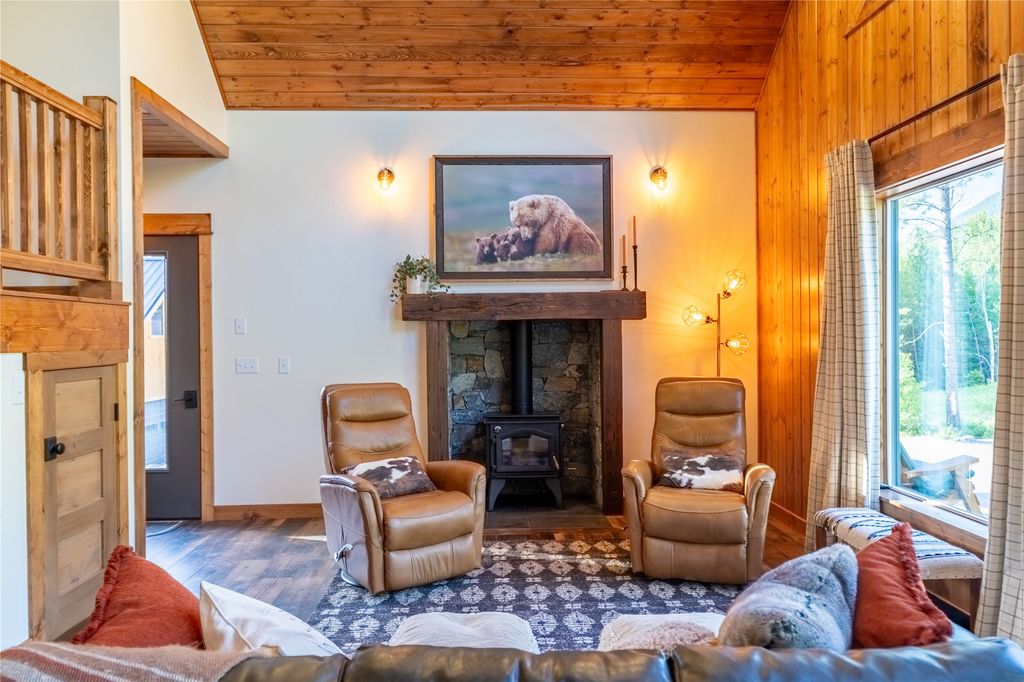 Image 6 of property listing at 331 Cheyenne Court, Troy, MT 59935