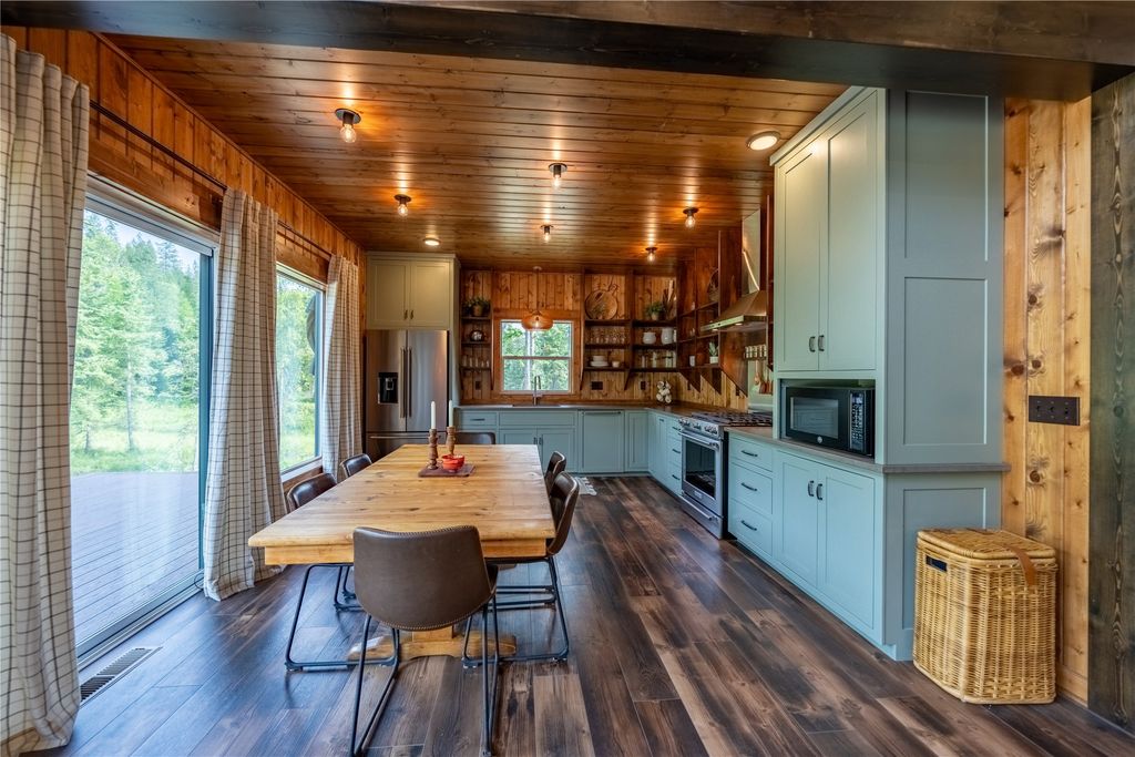 Image 9 of property listing at 331 Cheyenne Court, Troy, MT 59935
