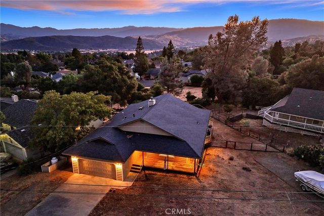 19231 Ravenhill Road, Hidden Valley Lake, CA 95467