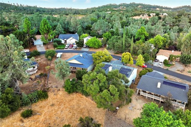 19231 Ravenhill Road, Hidden Valley Lake, CA 95467