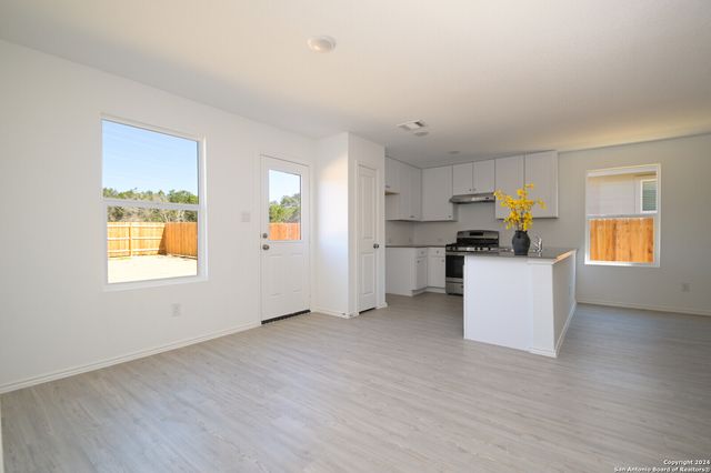 6235 Chastetree, Bulverde, TX 78163