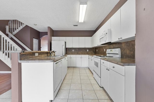 2222 SE 24th Pl 2222, Homestead, FL 33035