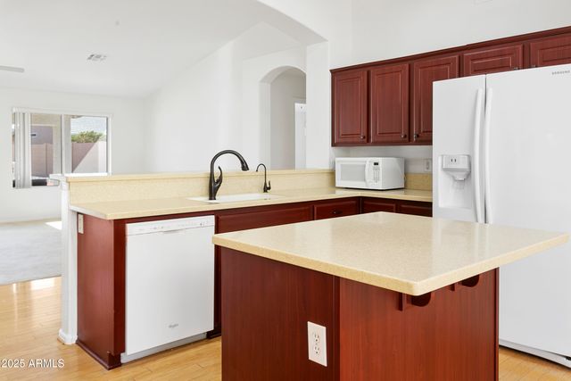 23811 S Berrybrook Drive, Sun Lakes, AZ 85248