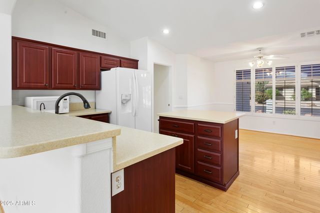 23811 S Berrybrook Drive, Sun Lakes, AZ 85248