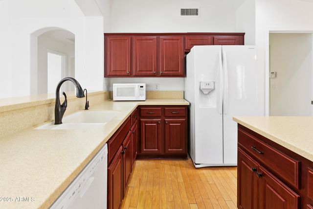 23811 S Berrybrook Drive, Sun Lakes, AZ 85248