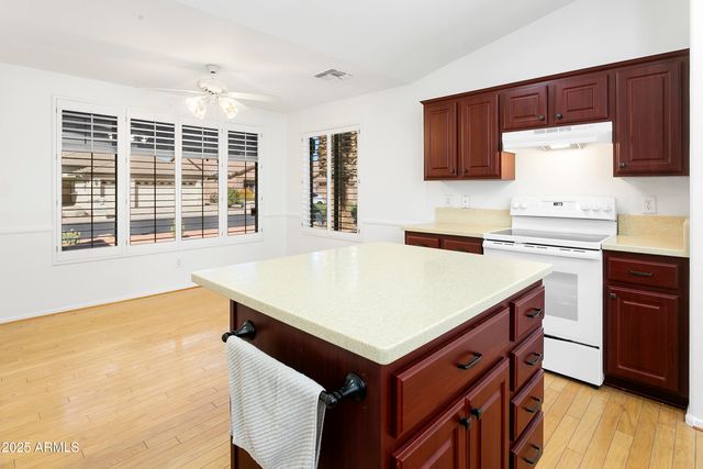 23811 S Berrybrook Drive, Sun Lakes, AZ 85248