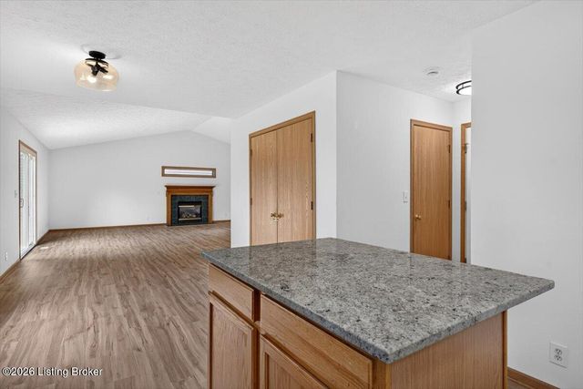 7317 Orchard Lake Blvd, Louisville, KY 40218
