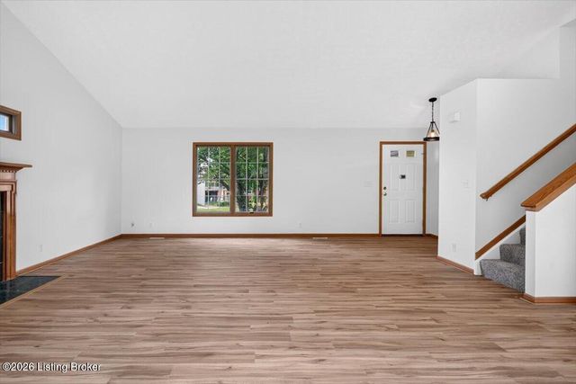 7317 Orchard Lake Blvd, Louisville, KY 40218
