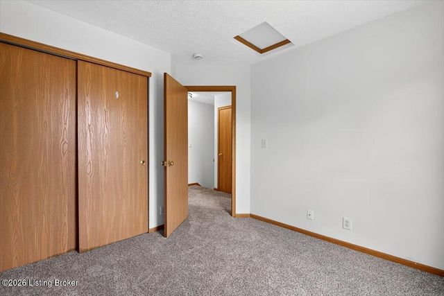 7317 Orchard Lake Blvd, Louisville, KY 40218