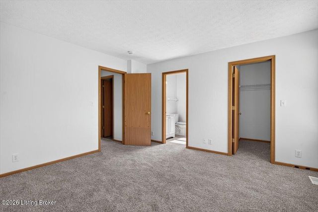 7317 Orchard Lake Blvd, Louisville, KY 40218