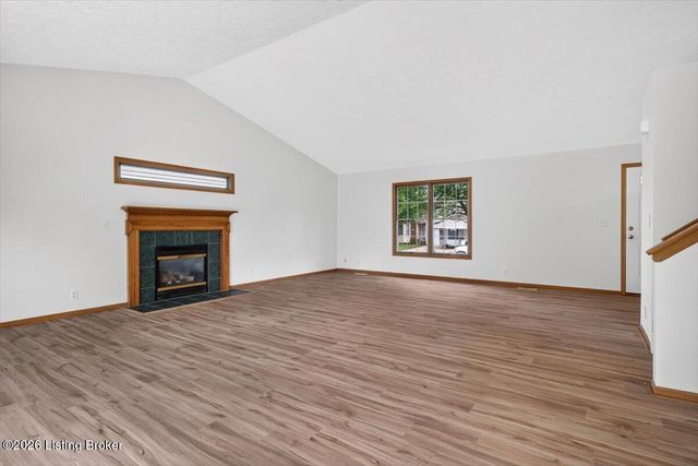 7317 Orchard Lake Blvd, Louisville, KY 40218