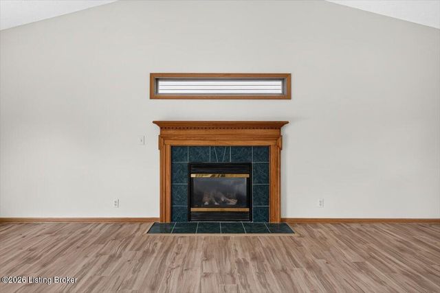 7317 Orchard Lake Blvd, Louisville, KY 40218