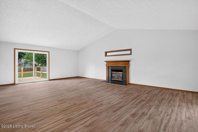 7317 Orchard Lake Blvd, Louisville, KY 40218