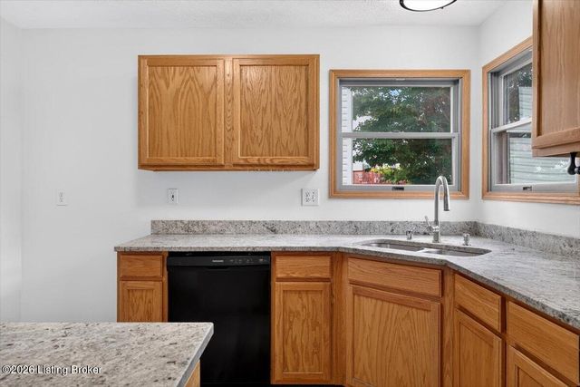 7317 Orchard Lake Blvd, Louisville, KY 40218