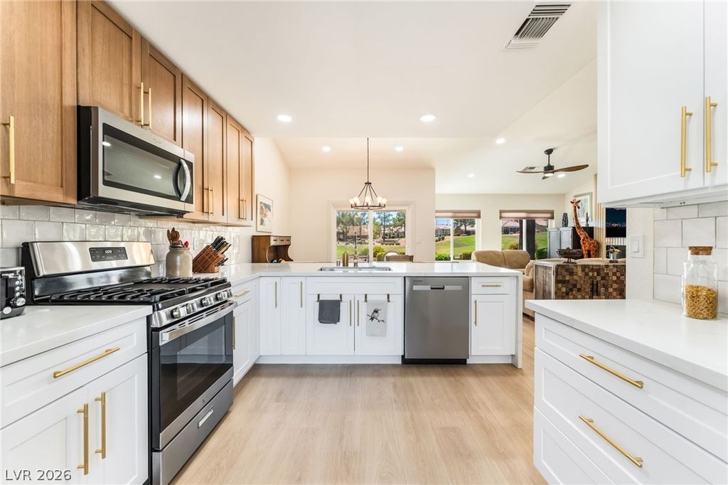 9369 Villa Ridge Drive, Las Vegas, NV 89134 — photo 2