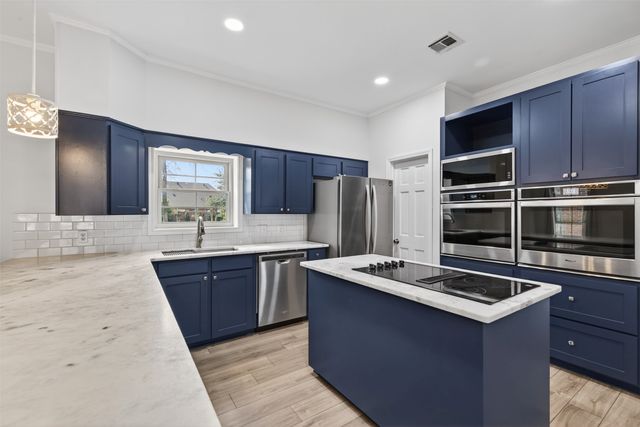 72 Spring Lake Way, Shreveport, LA 71106