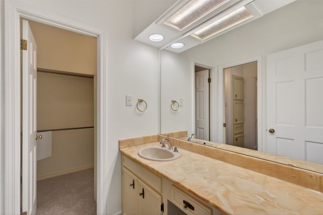 72 Spring Lake Way, Shreveport, LA 71106