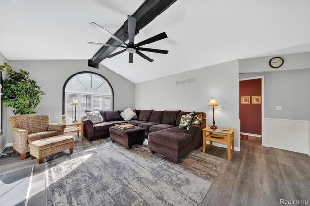 611 THORNEHILL Trail, Oxford Village, MI 48371