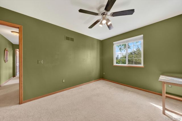 611 THORNEHILL Trail, Oxford Village, MI 48371