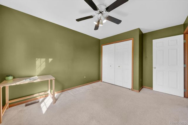 611 THORNEHILL Trail, Oxford Village, MI 48371