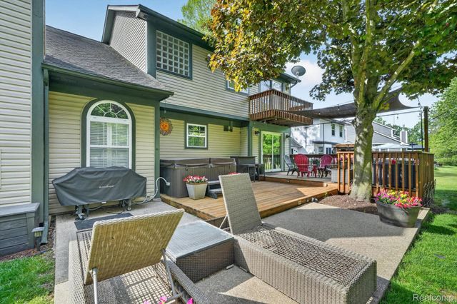 611 THORNEHILL Trail, Oxford Village, MI 48371