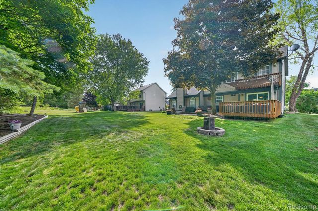 611 THORNEHILL Trail, Oxford Village, MI 48371